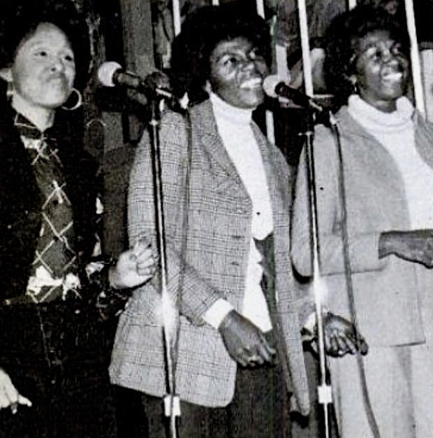 Darlene Love, Dee Dee Warwick, & Cissy Houston. On stage, backing up Dionne Warwick in 70s