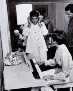 Dee Dee Warwick Official Website